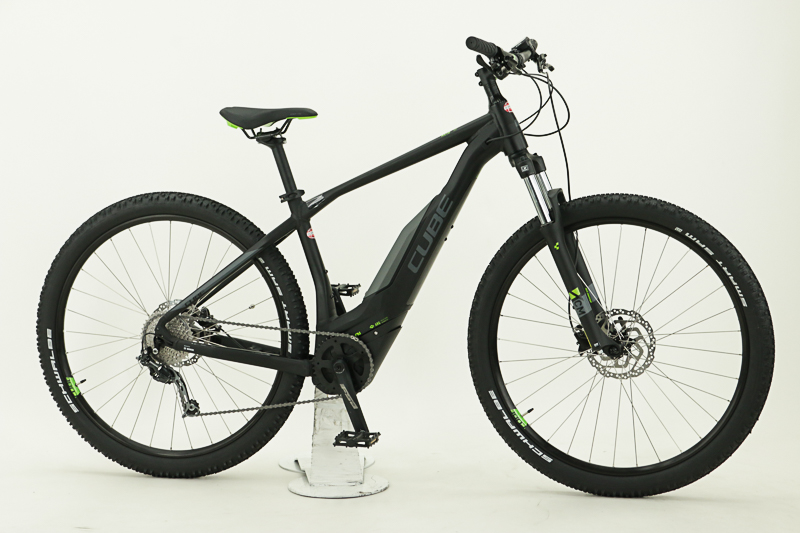 Cube Acid Hybrid One 500 E-MTB Hardtail 9-Gang Kette 500Wh 13,4 Ah Herrenfahrrad 9 Gang Kettenschaltung schwarz matt Bosch