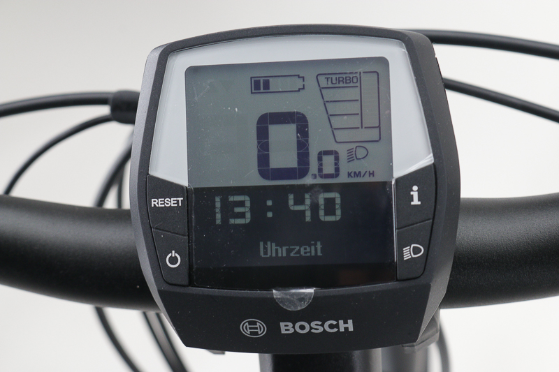 KTM Cento 10 28" City-/Trekking E-Bike 10-Gang Deore, 500Wh, CX 85Nm 13.4 Ah Damenfahrrad 10 Gang Kettenschaltung weiß matt Bosch